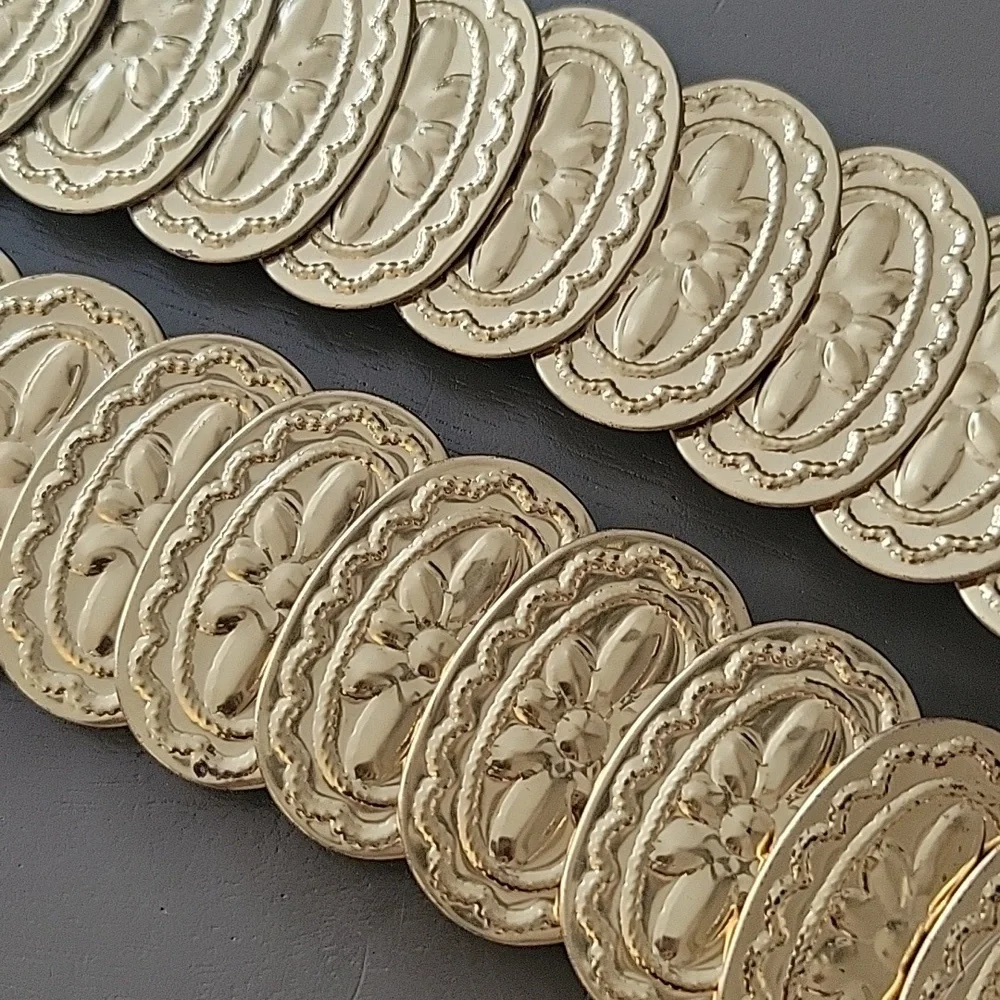 Gold Tone Medallion Coin Stretchy Belt Eclectic Boho Hippie Floral Vintage 70s